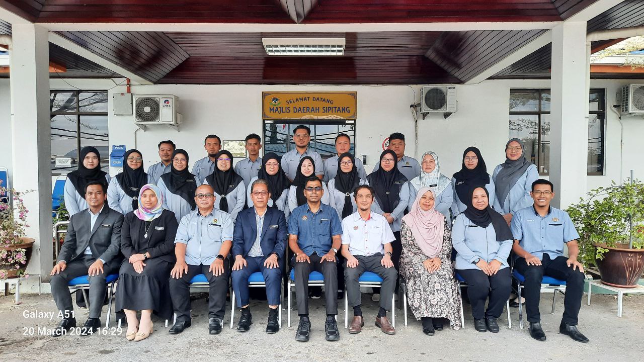 LAWATAN PENILAIAN SPB-PBT PASUKAN PANEL PENILAI INSPEKTORAT KEMENTERIAN PERUMAHAN KERAJAAN TEMPATAN KE MAJLIS DAERAH SIPITANG